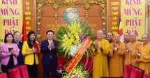 bi thu thanh uy ha noi vuong dinh hue chuc mung dai le phat dan 2020