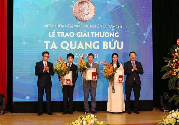 trao giai thuong ta quang buu nam 2020 va ton vinh cac to chuc ca nhan tieu bieu