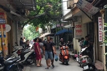 ha noi nam sinh vien tu vong trong tu the treo co