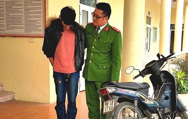 Đối tượng Quang gây ra vụ cướp tài sản ở Đan Phượng bị lực lượng chức năng bắt giữ ở Thanh Hóa (ảnh minh họa, nguồn IT)