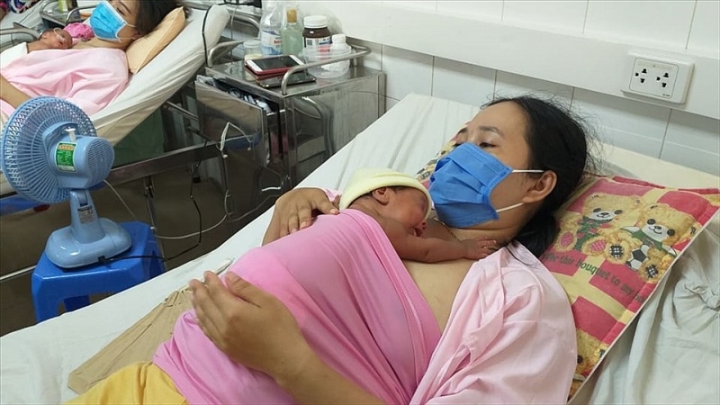 Hằng năm, Quảng Nam có hơn 2.000 trẻ sinh non, nhẹ cân và bệnh lý tạm thời không thể bú mẹ trực tiếp  (Ảnh minh hoạ, nguồn IT)