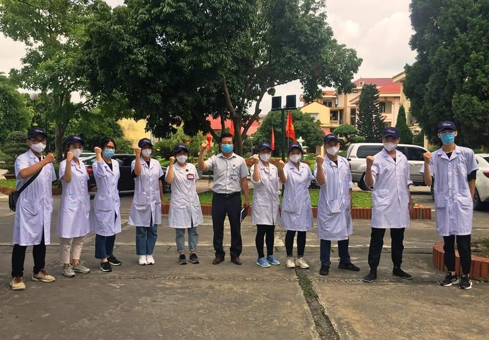 Sinh viên Trường Đại học Y Hà Nội "chia lửa" tuyến đầu chống Covid-19 ở Bắc Ninh