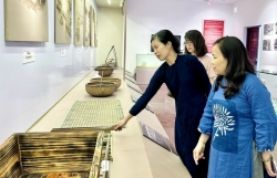 Người Tây Hồ làm “sống lại” làng nghề giấy Dó