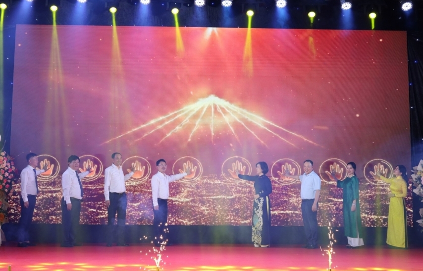 Hà Nội có điểm du lịch văn hoá trải nghiệm nghề làm giấy Dó đầu tiên