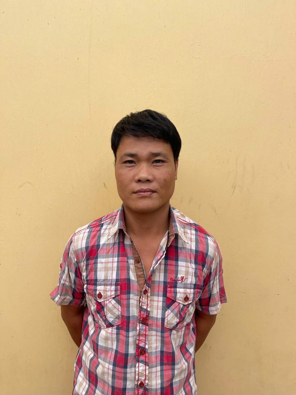 Long tại cơ quan công an