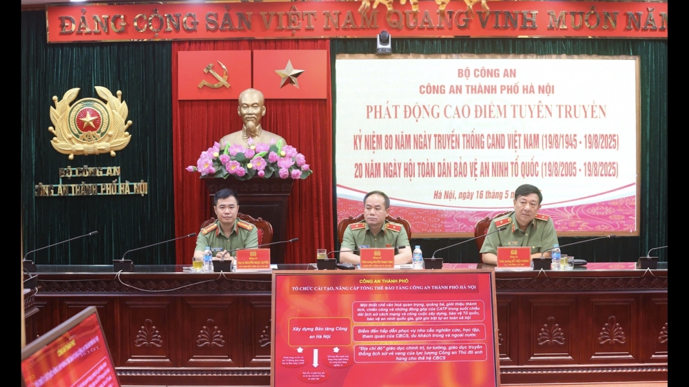 day manh tuyen truyen hoat dong cua cong an ha noi nhan ky niem ngay 198