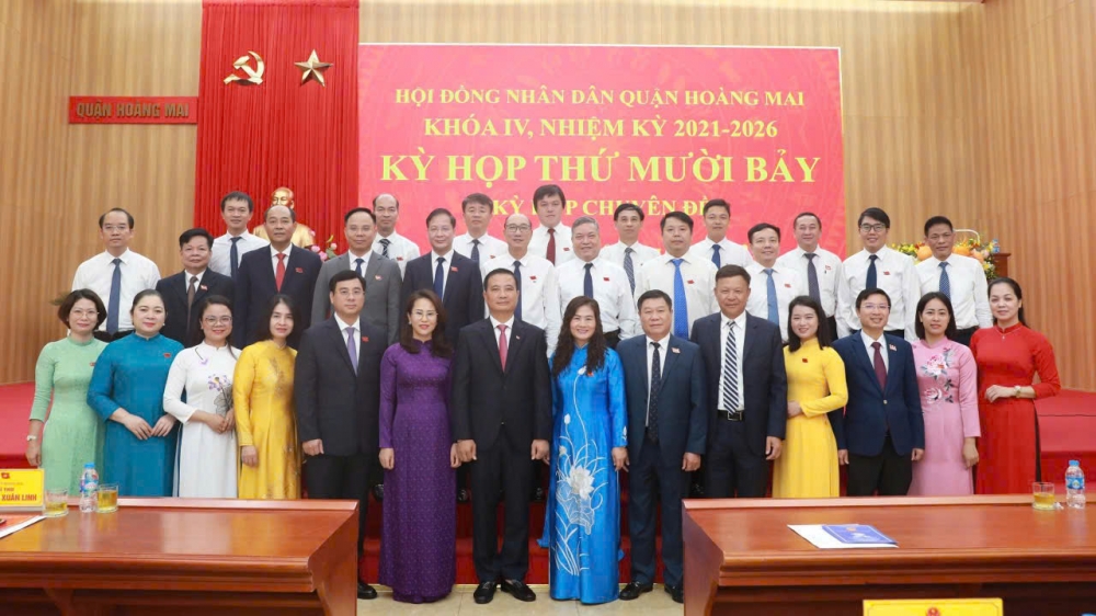 Kỳ họp chuyên đề thứ 17 của HĐND quận Hoàng Mai khóa IV: 100% đại biểu thông qua 2 Nghị quyết