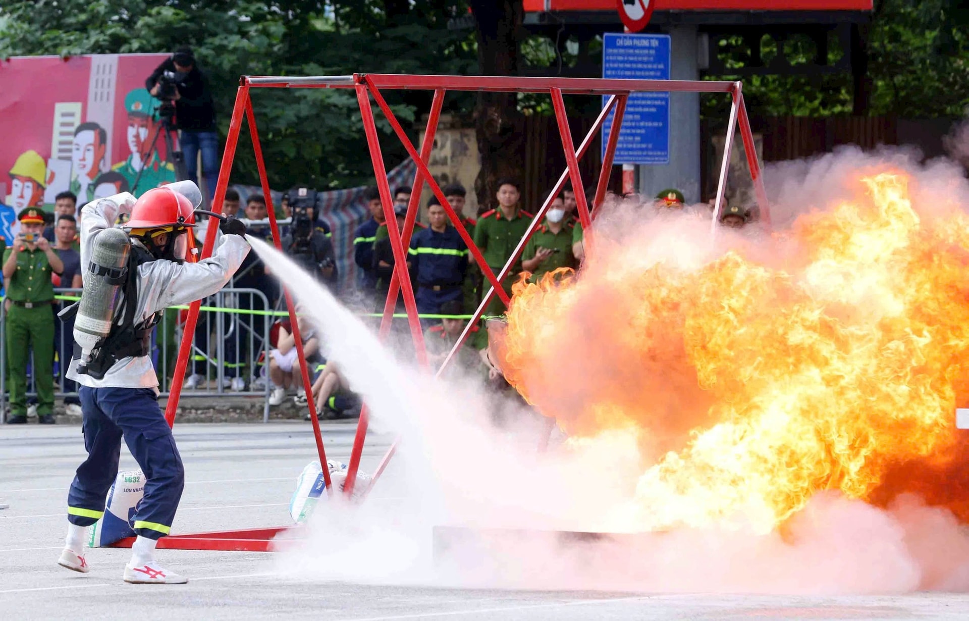 Công an Hà Nội nhất toàn đoàn hội thi chữa cháy và cứu nạn, cứu hộ toàn quốc năm 2025