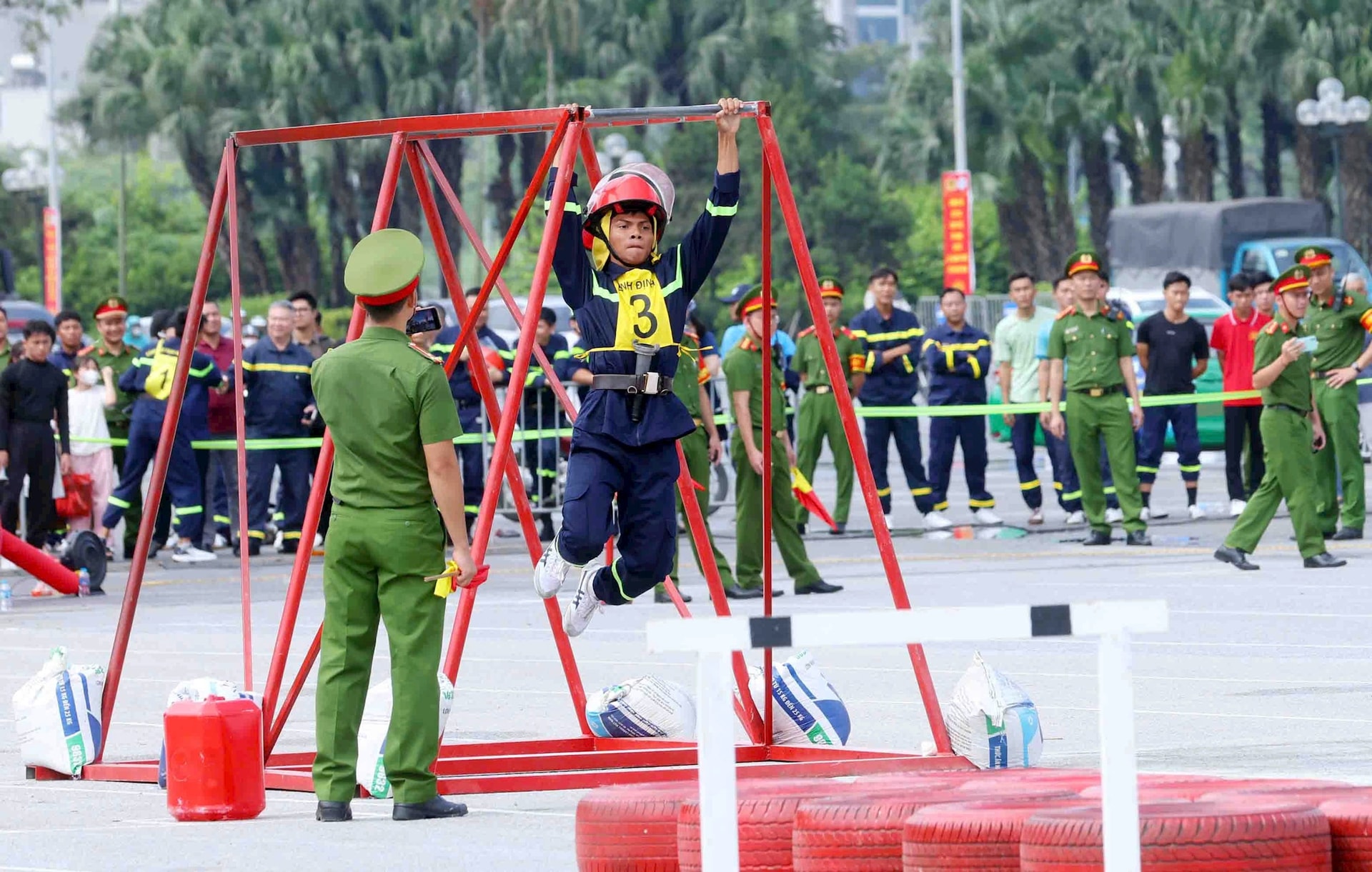 Công an Hà Nội nhất toàn đoàn hội thi chữa cháy và cứu nạn, cứu hộ toàn quốc năm 2025