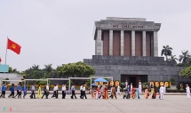 Tạm ngừng tổ chức viếng Lăng Bác trong 2 tháng