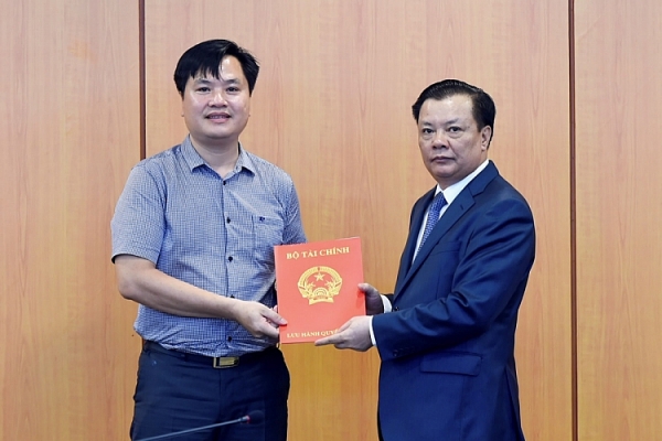 bo nhiem nhan su bo tai chinh tong cuc hai quan