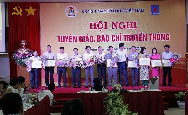 pv gas nhan khen thuong ve cong tac bao chi tuyen truyen cua cong doan dkvn