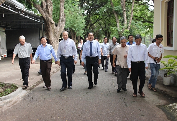 cung co niem tin cua nhan dan voi dang