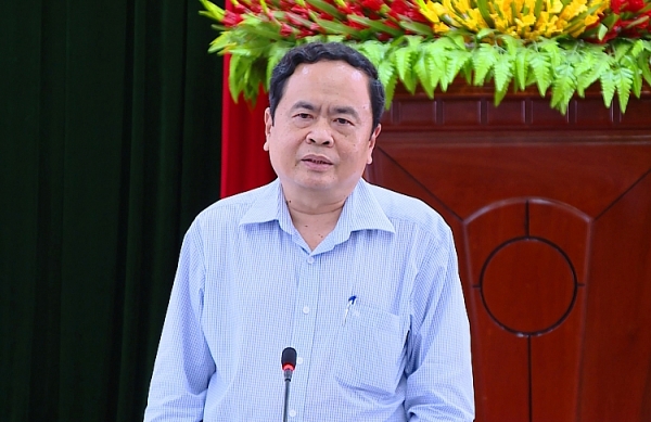 cung co niem tin cua nhan dan voi dang