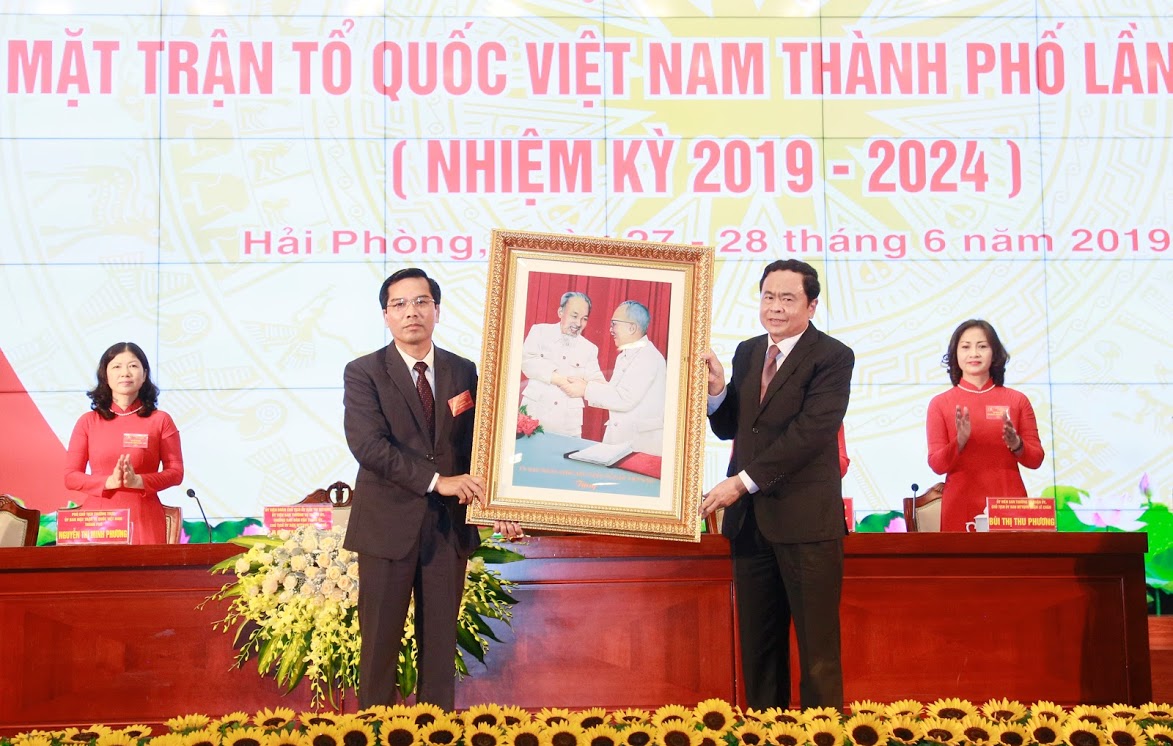 nghe dan noi va dong hanh cung mttq