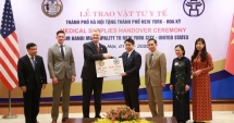 Đại sứ Hoa Kỳ cảm ơn thành phố Hà Nội hỗ trợ vật tư y tế chống dịch Covid-19
