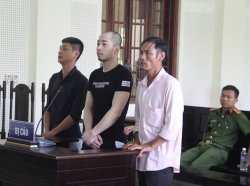 Mang xe tải đi vứt gần 500 kg ma túy đá, 3 đối tượng lĩnh án