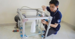Chàng sinh viên công nghệ chế tạo máy in 3D để sản xuất mô hình máy bay
