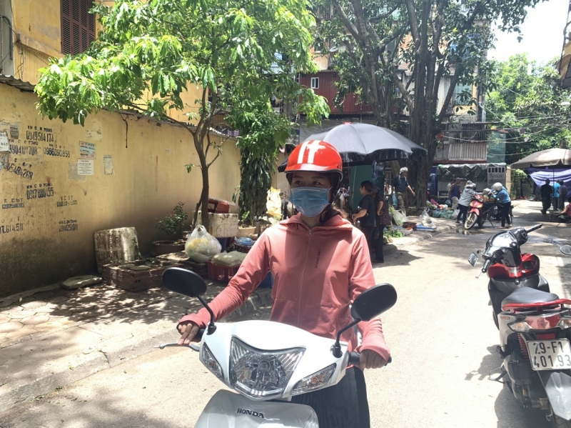 sinh vien vat va chong choi cai nong nhu chao lua cua ha noi