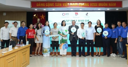 Phát động cuộc thi video clip “Vì một Việt Nam xanh”   