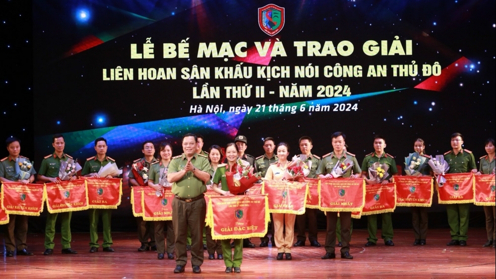 "Đằng sau sự hi sinh" đạt giải đặc biệt Liên hoan sân khấu kịch nói Công an Thủ đô 2024