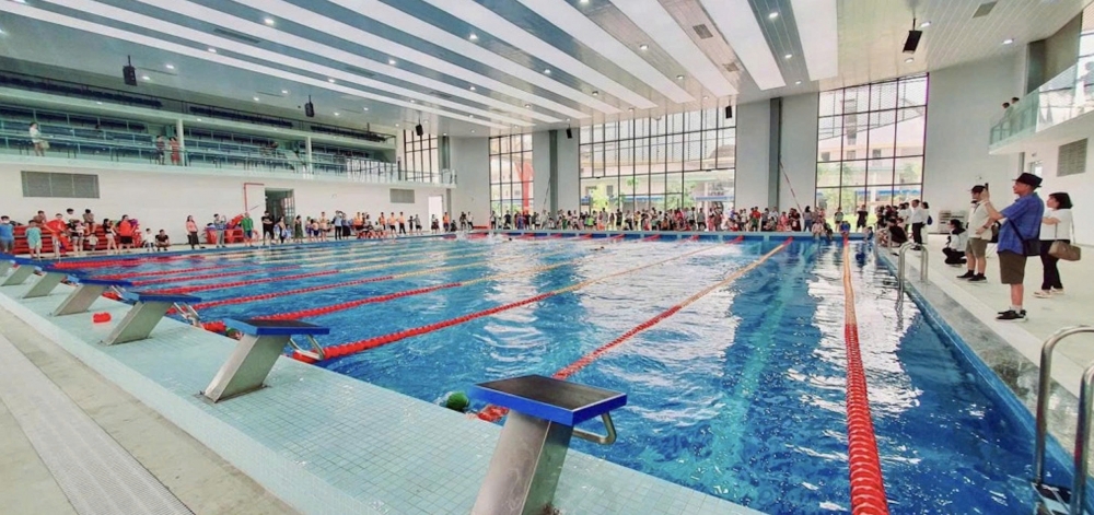 Bể bơi 10 làn trong Cung Thiếu nhi được trẻ em đặc biệt yêu thích