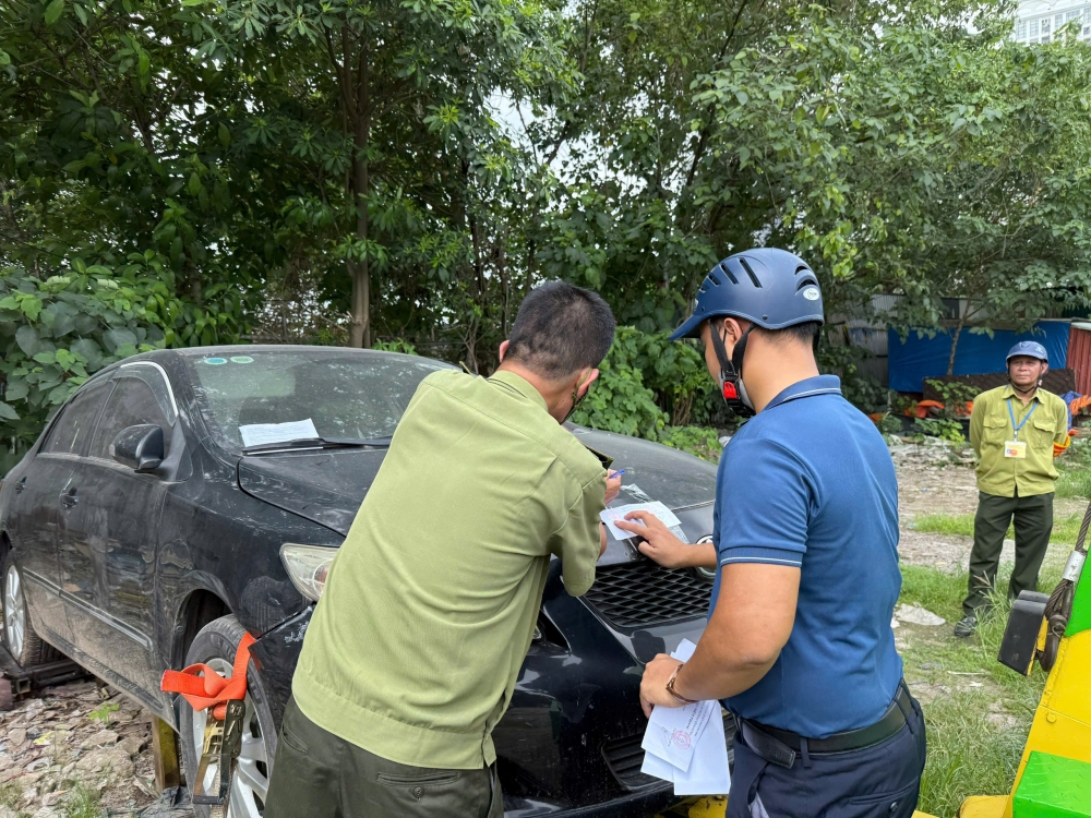 Quận Hoàng Mai: Phấn đấu giải tỏa xong 35 điểm trông giữ xe không phép