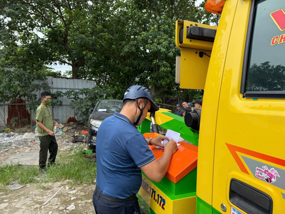 Quận Hoàng Mai: Phấn đấu giải tỏa xong 35 điểm trông giữ xe không phép