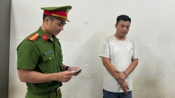 tam giu hinh su lai xe taxi cuong doat tai san cua 2 nguoi dan lao cai