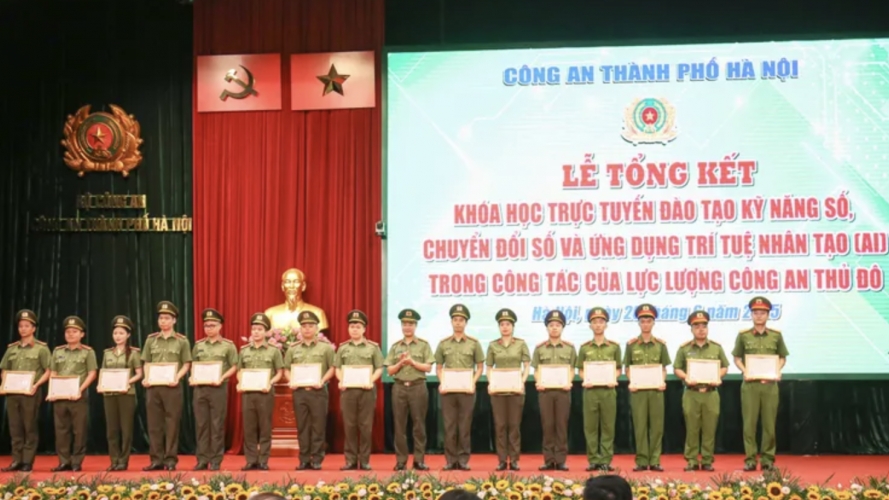 hon 7500 can bo chien sy cong an ha noi hoan thanh khoa hoc ung dung ai