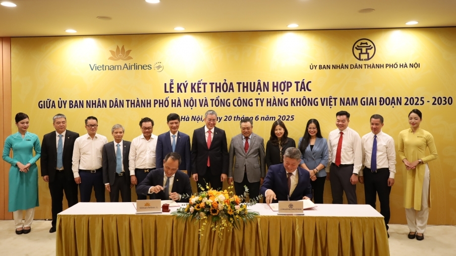 Hà Nội và Vietnam Airlines hợp tác đẩy mạnh phát triển du lịch