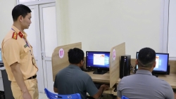 Hình ảnh ngày đầu CSGT Hà Nội sát hạch, cấp giấy phép lái xe ô tô