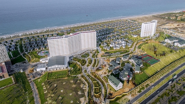 chat luong vang uu dai khung movenpick resort cam ranh hut dau tu