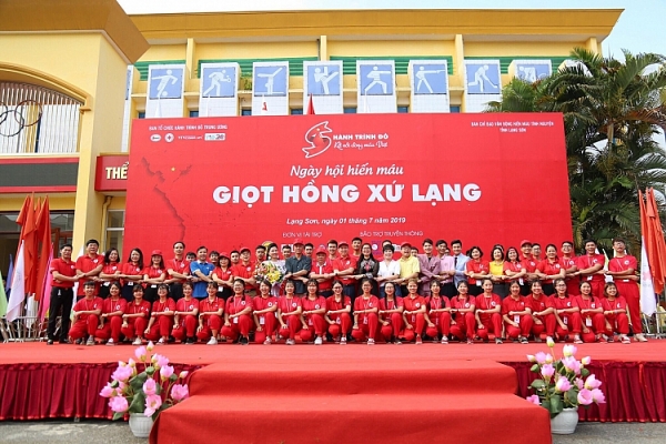 giot hong xu lang trong 3 ngay vuot 438 don vi mau cua nam 2019