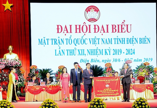 tao buoc dot pha dua cong tac mat tran thuc su di vao long dan