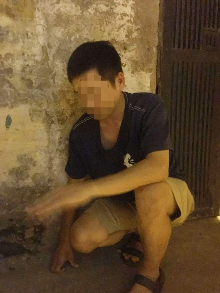 sau cu nga vo trung vung cam cua 2 co gai nguoi dan ong bi dan vay danh