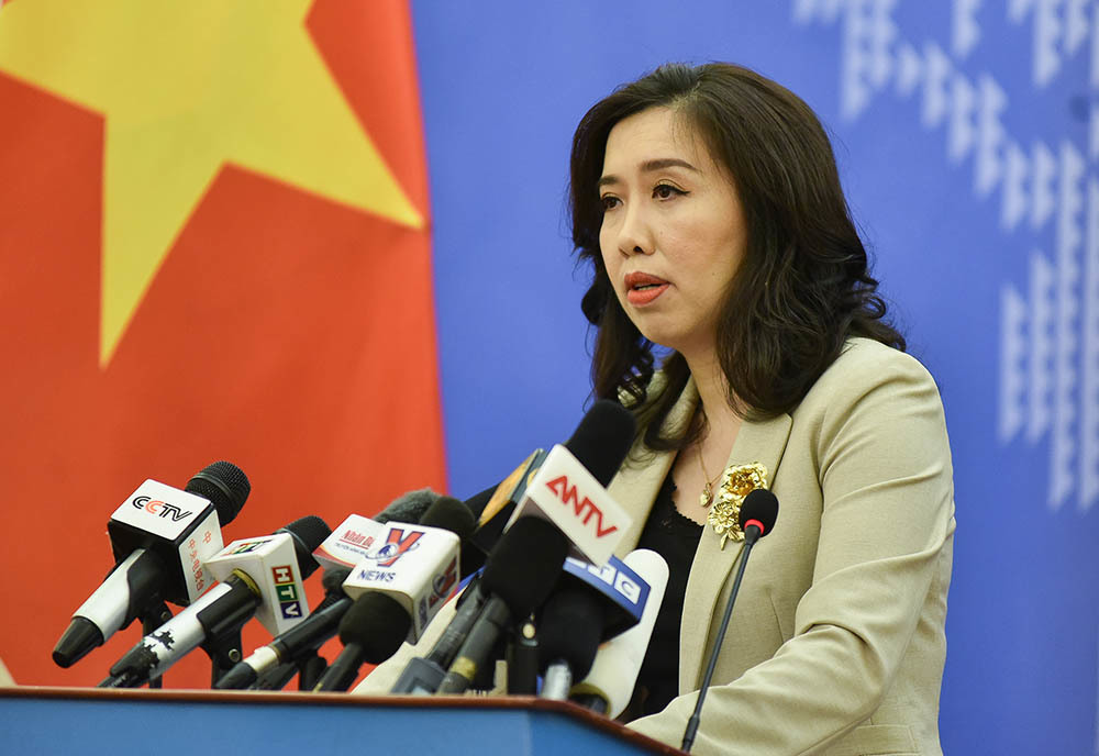 Bộ Ngoại giao Việt Nam phản ứng về tweet Biển Đông của bà Hoa Xuân Oánh