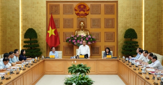 Thủ tướng Nguyễn Xuân Phúc yêu cầu chống bệnh thành tích trong thi đua khen thưởng