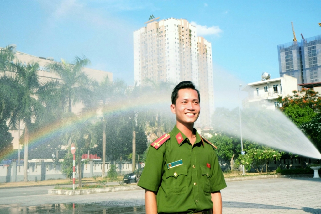 Trung úy Nguyễn Hoàng Thao - Công an xã chính quy tiêu biểu