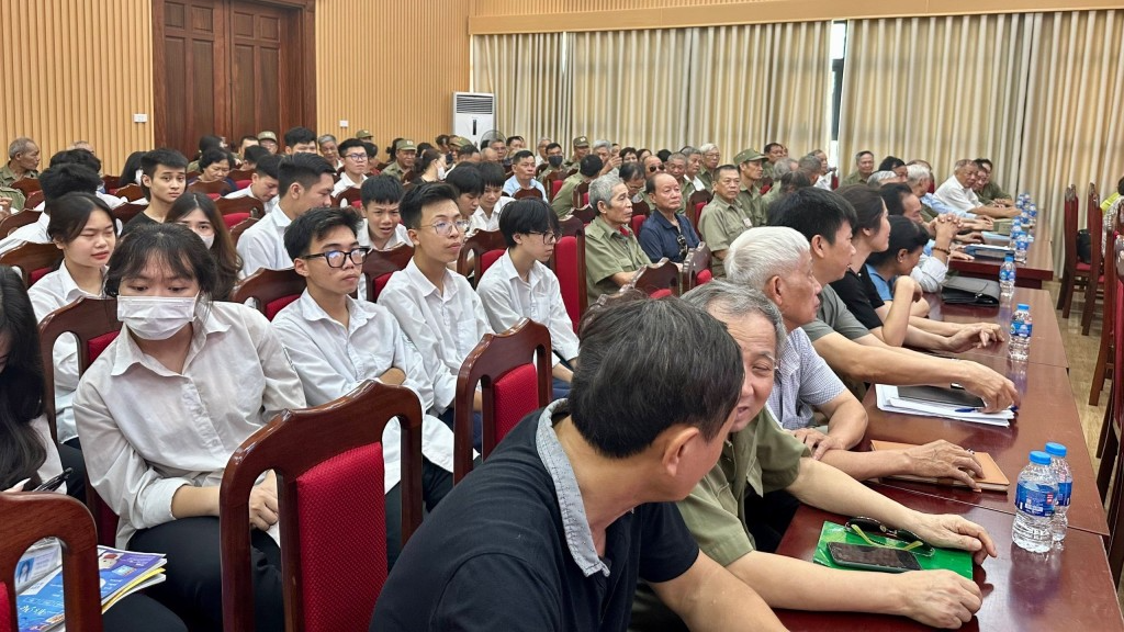 Chuyên đề 12 được Công an quận Tây Hồ triển khai nhằm Chuyên đề 12 được Công an quận Tây Hồ triển khai nhằm