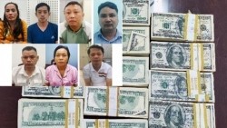Phát hiện hơn 100.000 USD giả