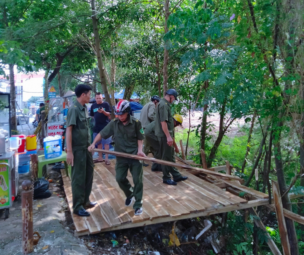 Ban Chỉ đạo 197 huyện Thạch Thất xử lý nghiêm các trường hợp vi phạm trật tự đô thị