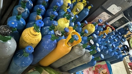 Hà Nội: Triệt phá kho khí “bóng cười” qua tin báo facebook