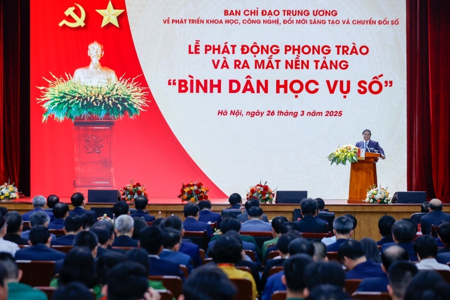 Thủ tướng Chính phủ Phạm Minh Chính phát động phong trào “Bình dân học vụ số”