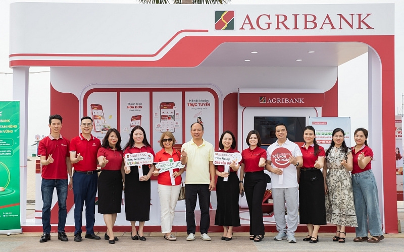 Agribank đồng hành cùng Carnaval Hạ Long - Trải nghiệm số giữa không gian lễ hội