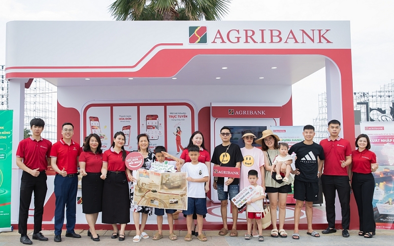 Agribank đồng hành cùng Carnaval Hạ Long - Trải nghiệm số giữa không gian lễ hội