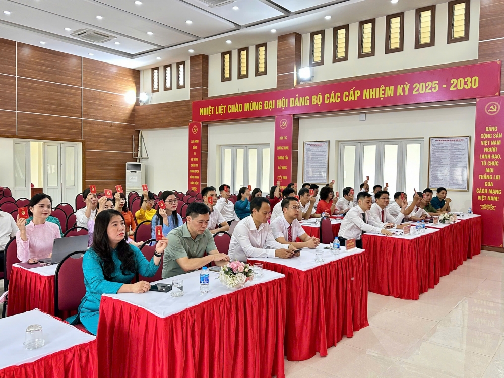 Phường Phú Thượng: tổ chức Đại hội Đảng bộ các cơ quan Đảng lần thứ Nhất