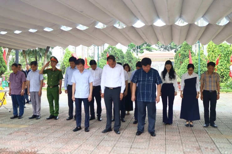 Phường Tây Hồ tổ chức Lễ dâng hương tưởng niệm các Anh hùng liệt sĩ