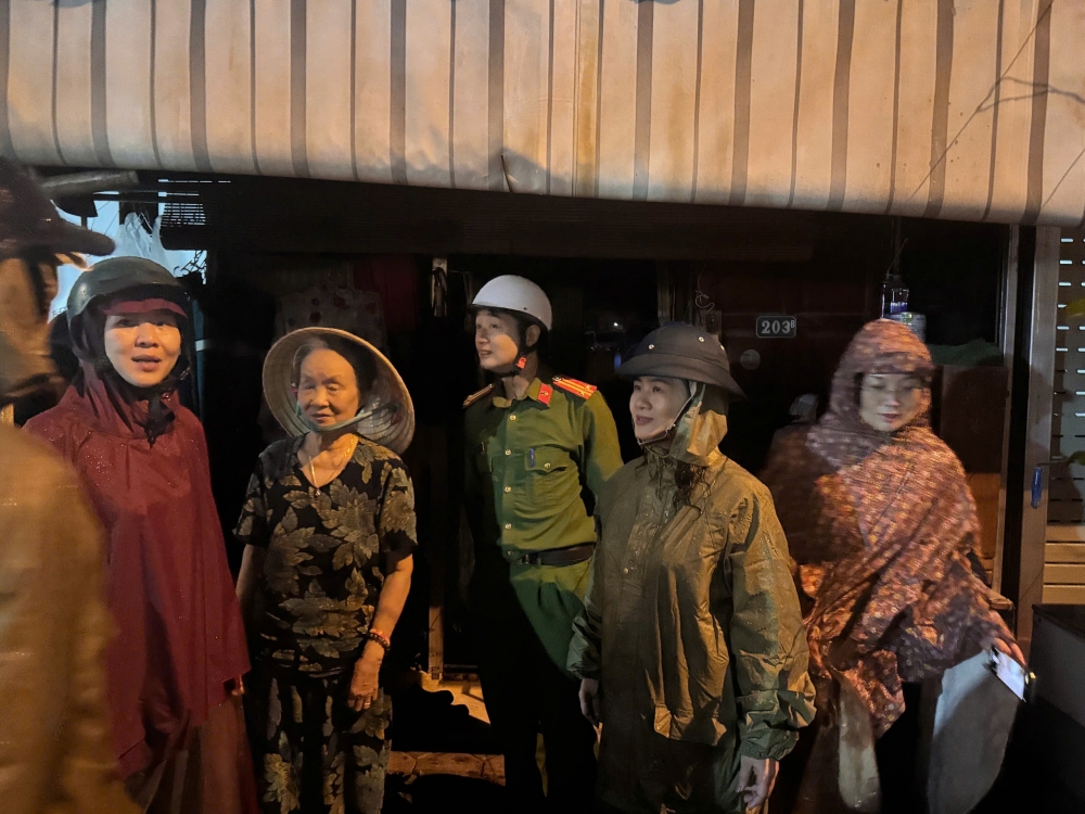 Phường Tương Mai: Gia cố mái nhà, thành lập Sở Chỉ huy tiền phương