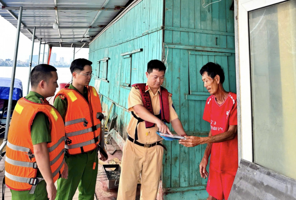 Công an Hà Nội khẩn cấp ứng phó bão số 3, bảo đảm an toàn cho người dân